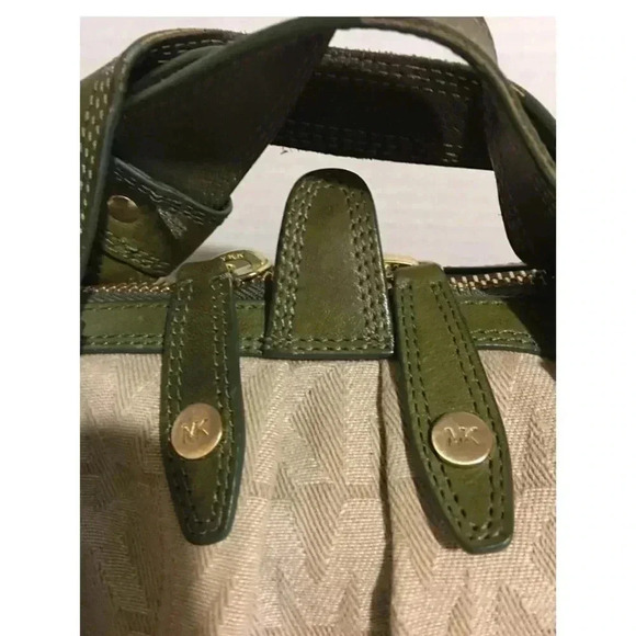 Michael Kors beige canvas/ green leather satchel handbag - Picture 5 of 10